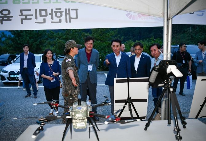 포천시는 지난 27일 한탄강 유네스코 세계지질공원에서 포천 한탄강 민관군 드론 페스티벌을 성공적으로 마무리했다.