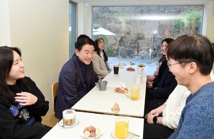 김동근 의정부시장, '카페 무지개'로 직원들의 추운 마음 녹여