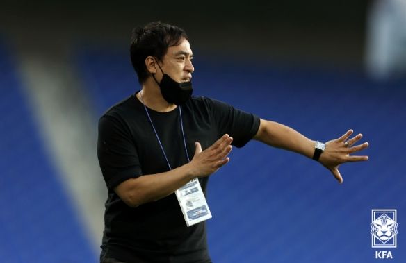 박성배 숭실대 감독은 제자들의 취업을 걱정스러워 했다. 사진은 2021년 K3 양주시민축구단 감독을 맡을 당시의 모습.