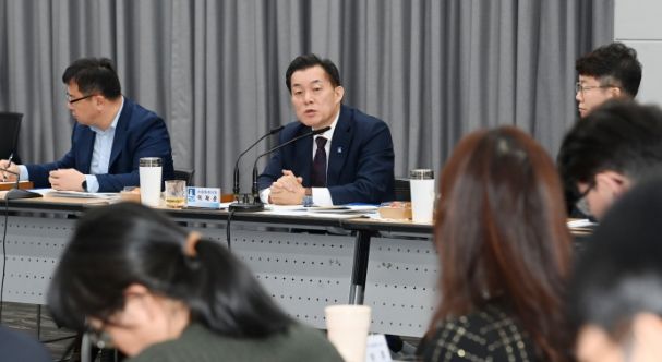 이재준 수원시장이 발언하고 있다.