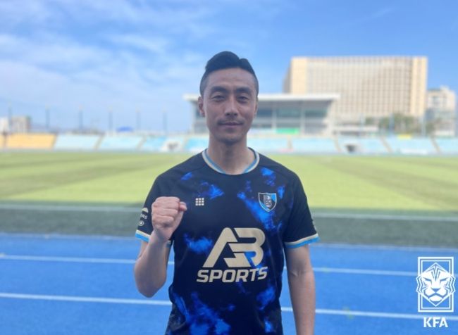 김포FC와의 2024 하나은행 코리아컵 2라운드 경기에서 벽산플레이어스 선수로 출전한 남준재의 모습.