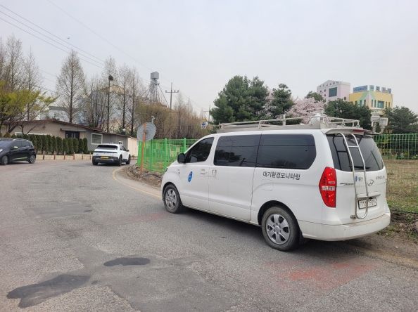 용인특례시가 이동식 악취측정 차량(사진)을 본격 운영하는 등 악취 배출에 대한 대응을 강화한다