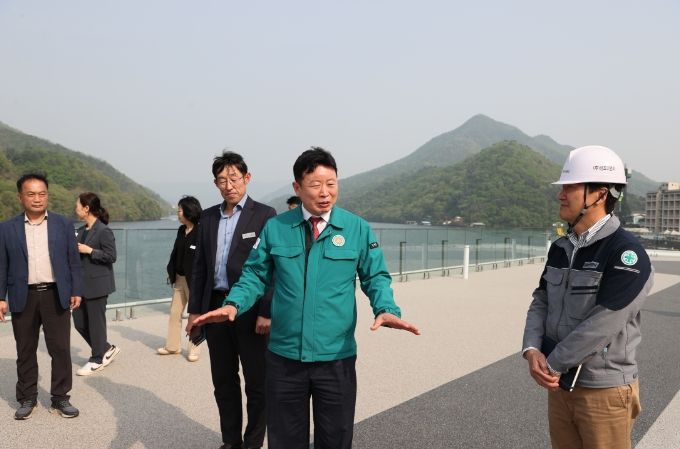 군정 주요 사업장 밀착 체크하는 서태원 가평군수
