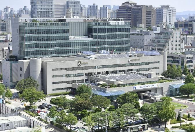 수원시청사 전경.