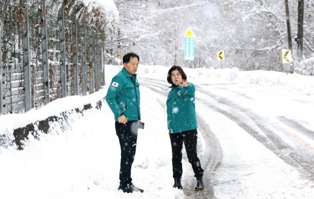 안성에 최고 70cm 강설… 안성시 ‘외출자제·대중교통 이용’ 당부