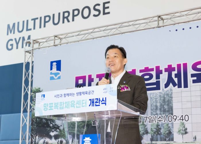 이재준 수원시장이 인사말을 하고 있다.